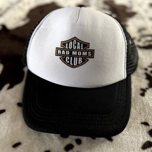 Rad moms club custom trucker hat NWOT